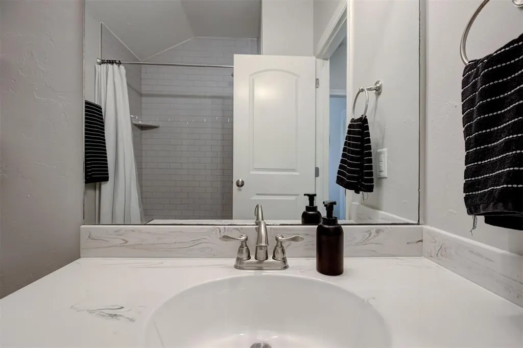 Photo 32 — 1008 SW 14th Street, Moore, OK 73160