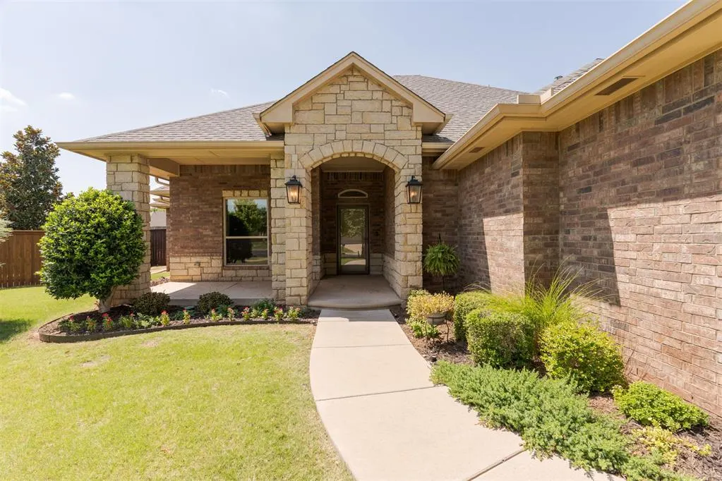 Photo 3 — 12800 Maiden Lane, Oklahoma City, OK 73142