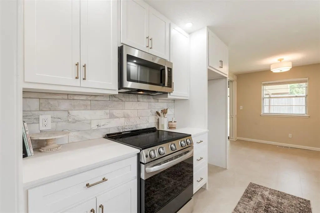 Photo 18 — 9809 Essex Avenue, Oklahoma City, OK 73120