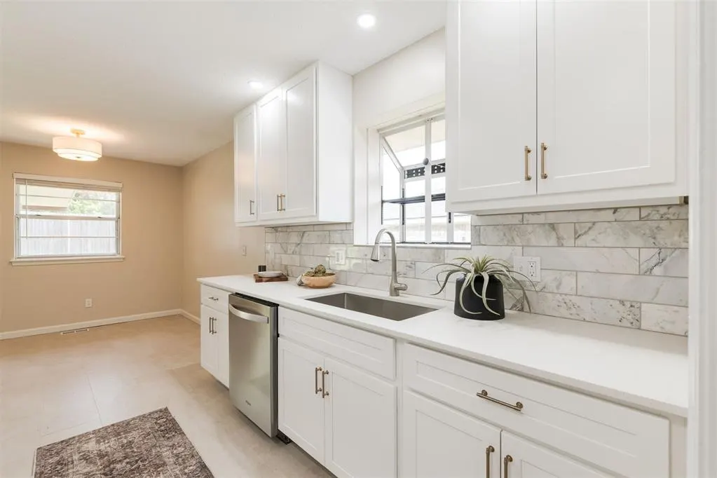 Photo 19 — 9809 Essex Avenue, Oklahoma City, OK 73120