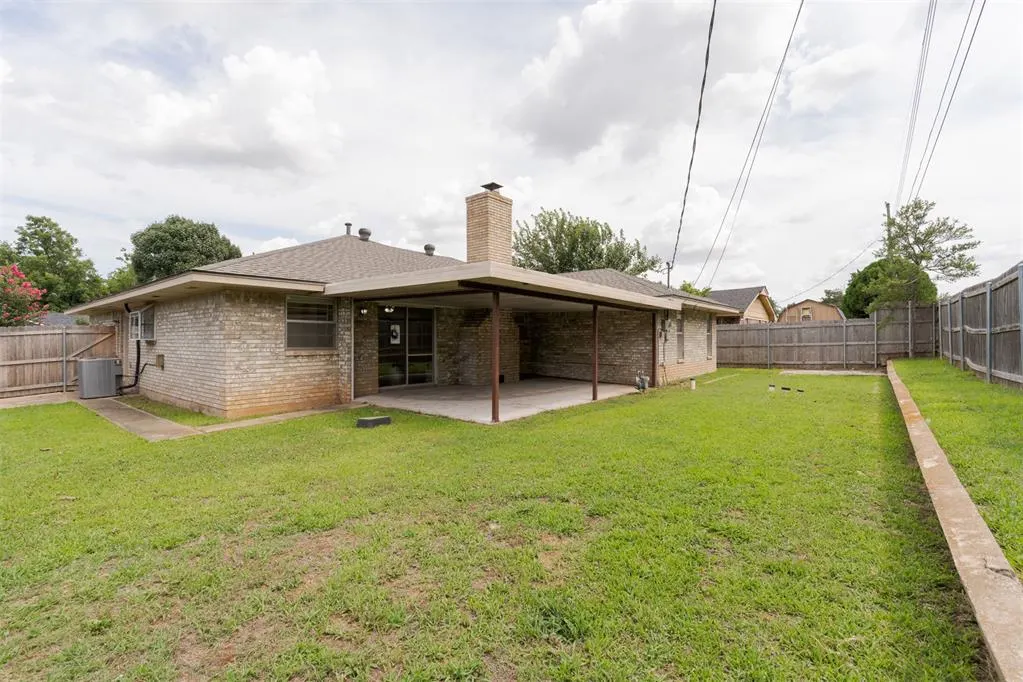 Photo 37 — 9809 Essex Avenue, Oklahoma City, OK 73120