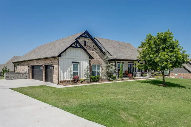 Photo 2 — 2101 NW 36th Street, Newcastle, OK 73065