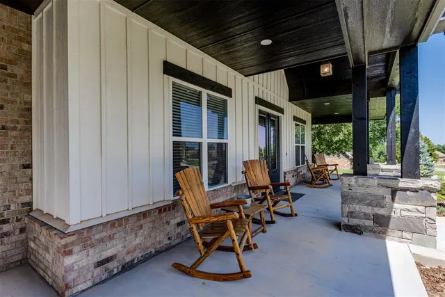 Photo 4 — 2101 NW 36th Street, Newcastle, OK 73065