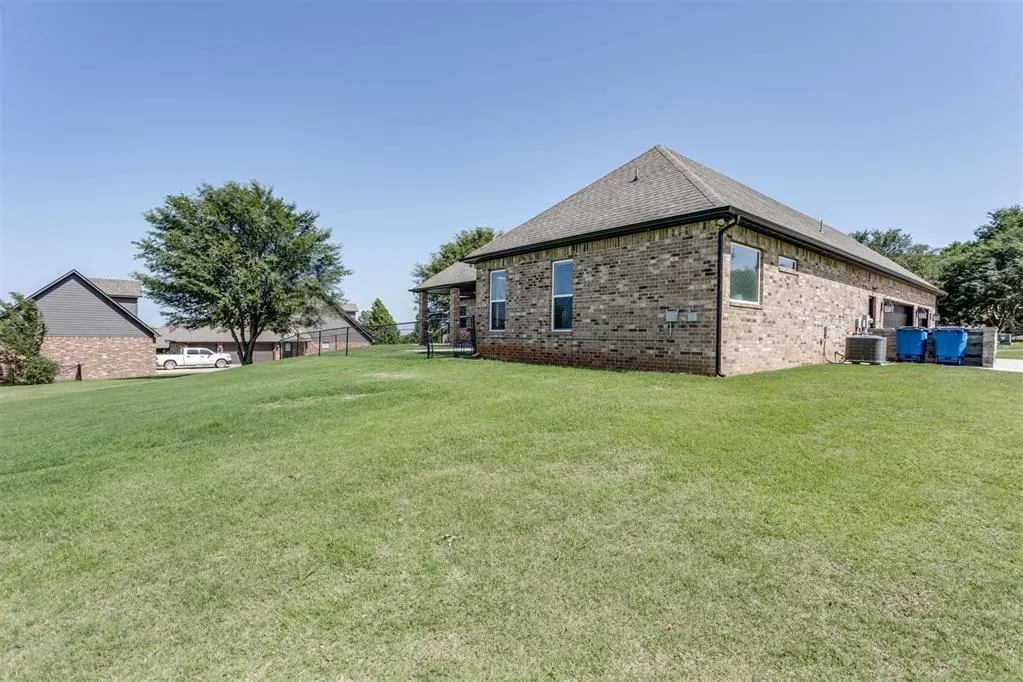Photo 41 — 2101 NW 36th Street, Newcastle, OK 73065