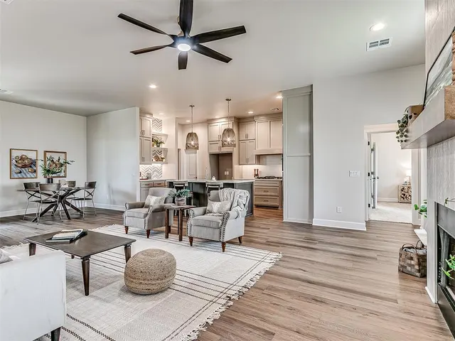 Photo 8 — 29747 Jade Street, Cashion, OK 73016
