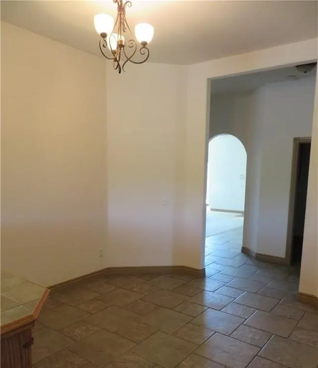 Photo 5 — 1801 Mead Lane, Moore, OK 73170