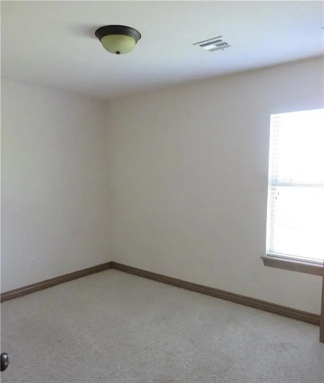 Photo 12 — 1801 Mead Lane, Moore, OK 73170