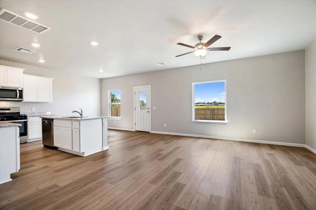Photo 3 — 1900 Palmatum Road, El Reno, OK 73036
