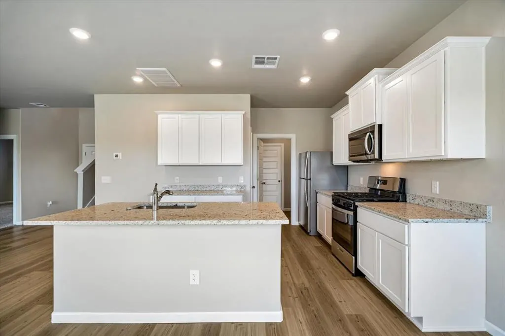 Photo 4 — 1900 Palmatum Road, El Reno, OK 73036
