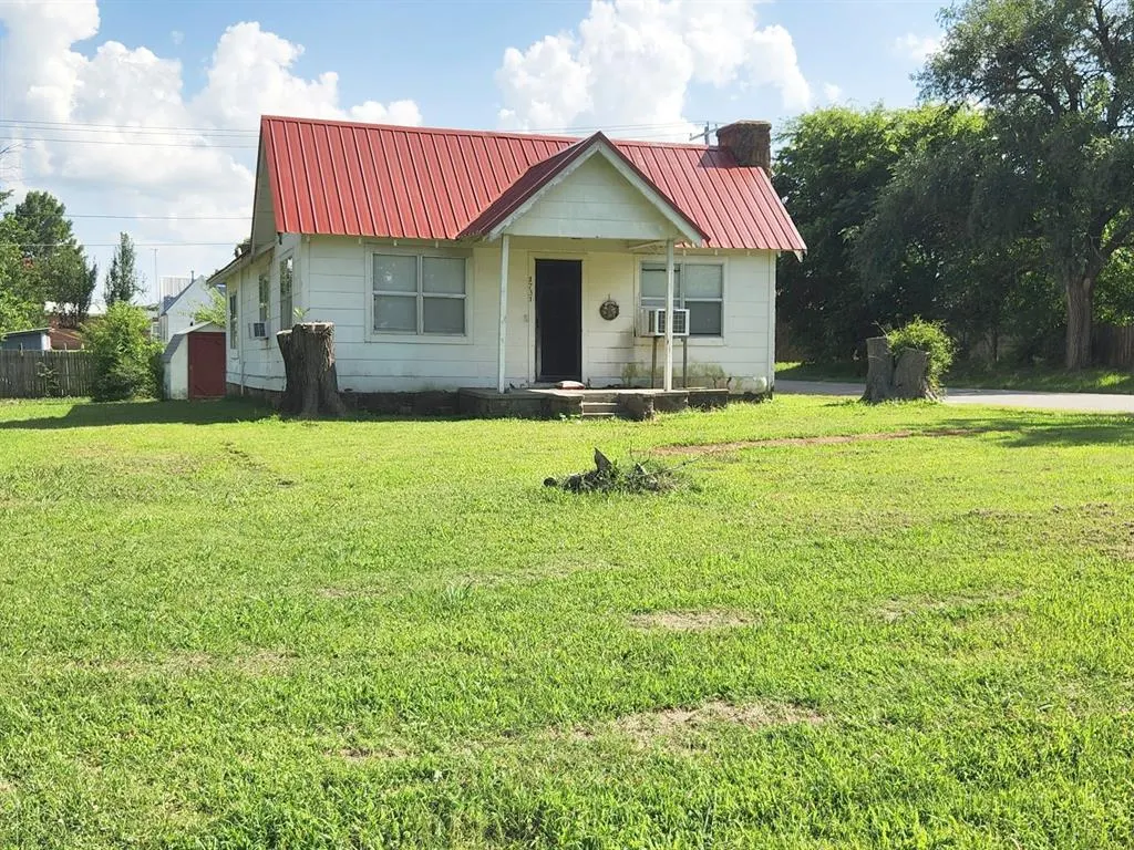 Front exterior — 1731 Frank Lynn Avenue, Seminole, OK 74868