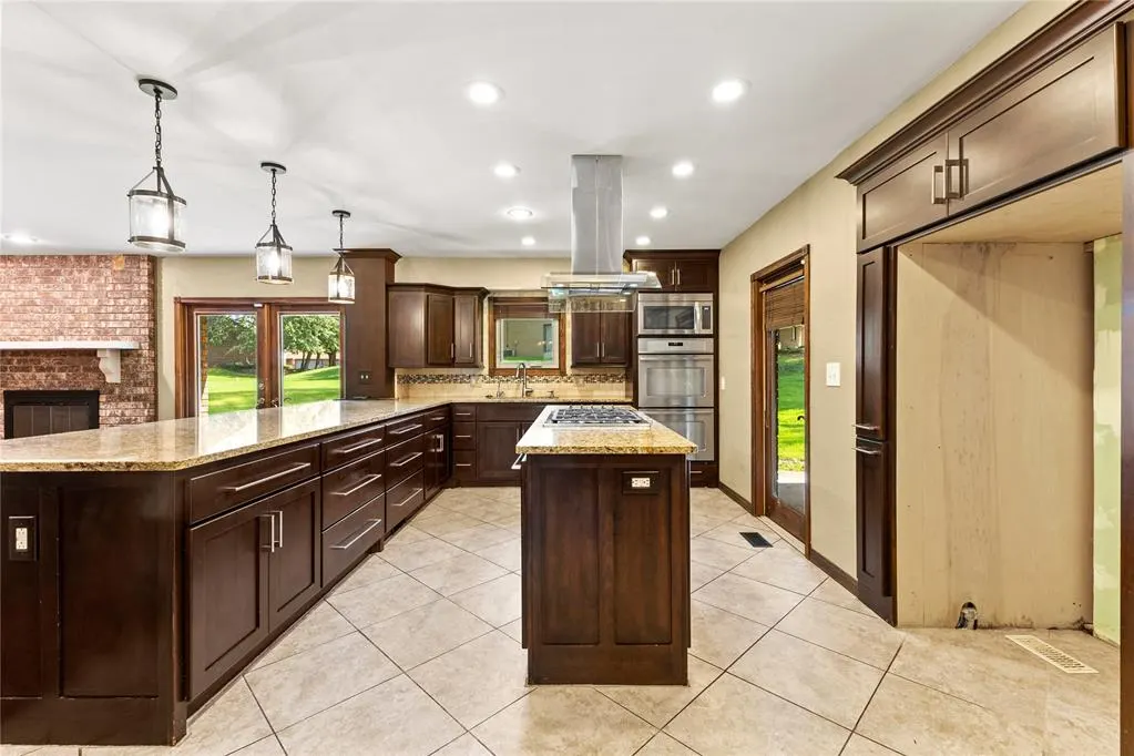 Photo 12 — 2442 Edgewood Drive, Enid, OK 73703