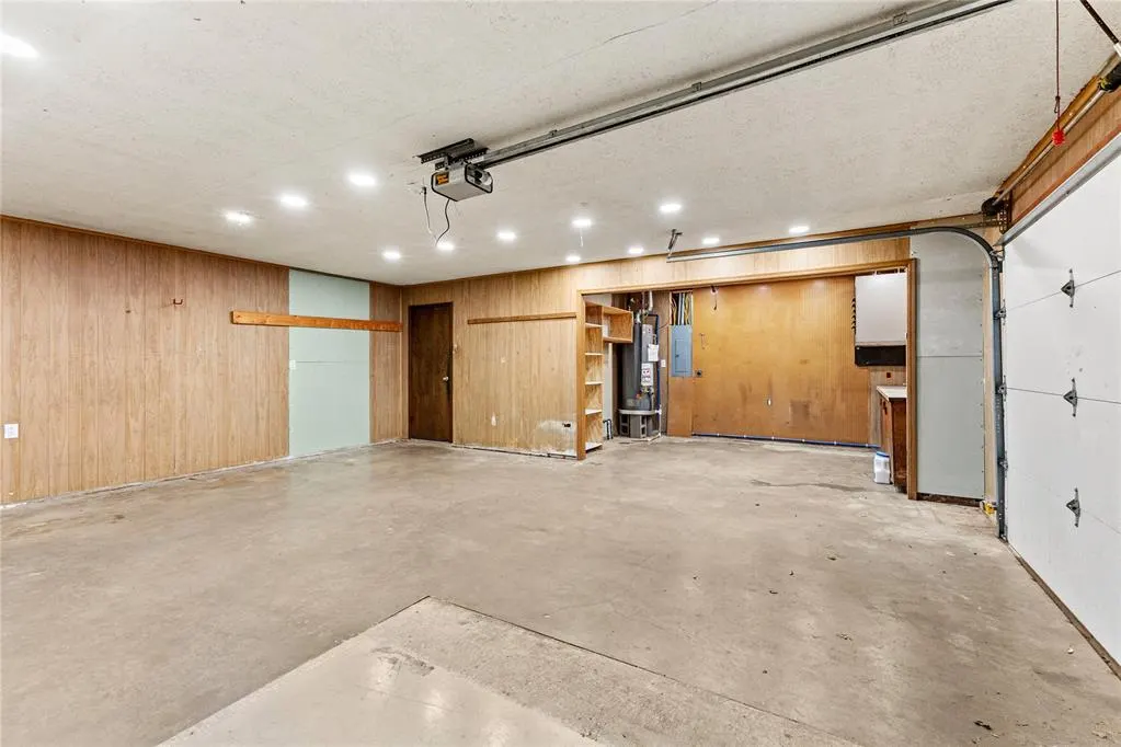 Photo 34 — 2442 Edgewood Drive, Enid, OK 73703