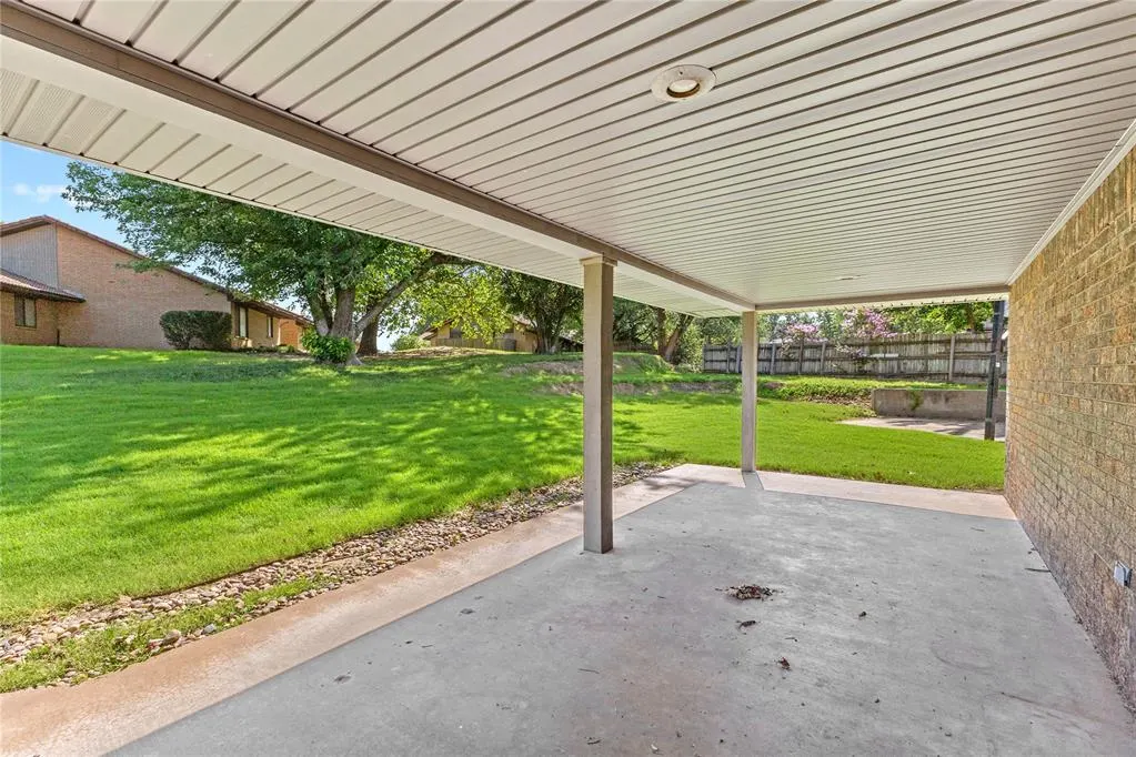 Photo 36 — 2442 Edgewood Drive, Enid, OK 73703