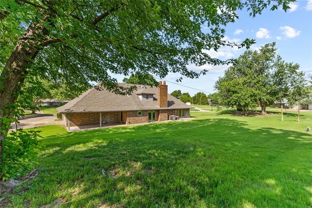 Photo 37 — 2442 Edgewood Drive, Enid, OK 73703
