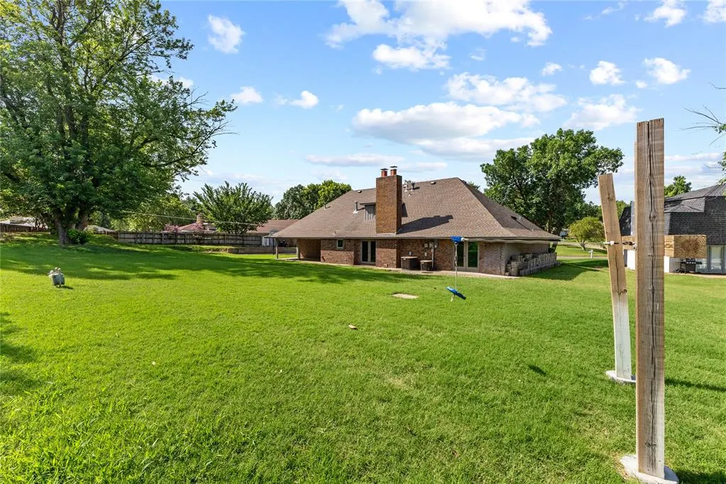 Photo 38 — 2442 Edgewood Drive, Enid, OK 73703