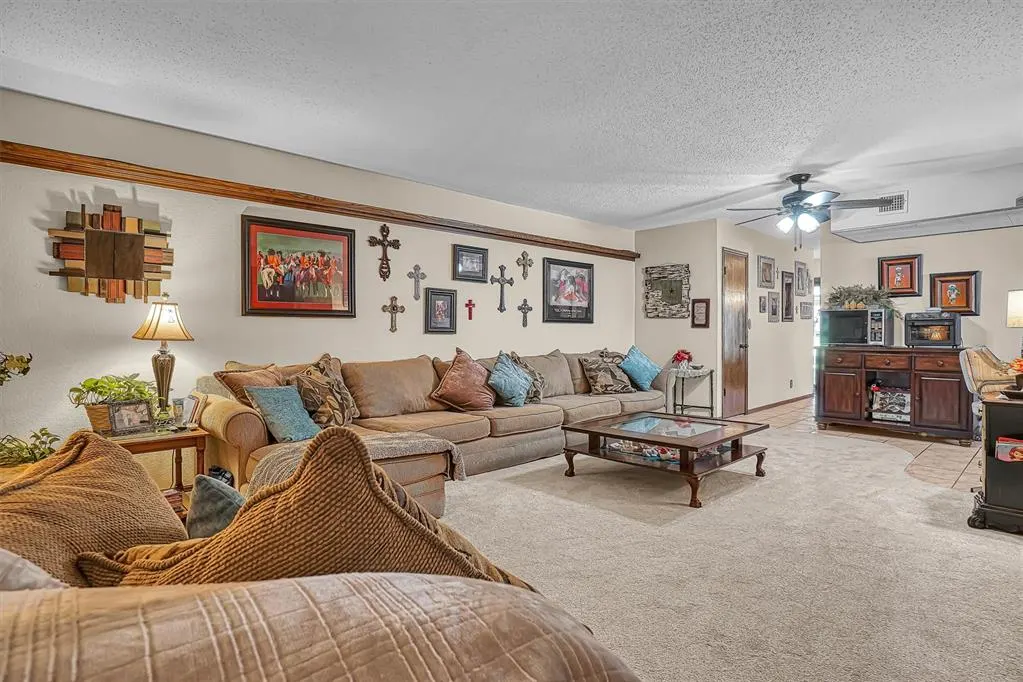 Photo 14 — 1325 Canterbury Boulevard, Altus, OK 73521