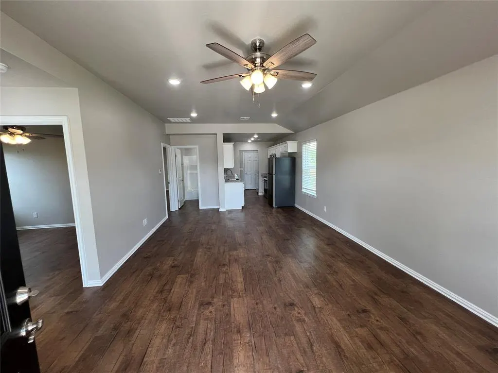 Photo 2 — 844 Elm Street, Seminole, OK 74868