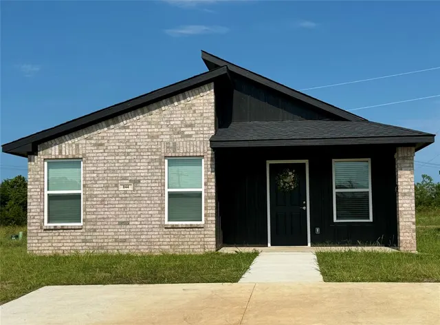 Front exterior — 844 Elm Street, Seminole, OK 74868