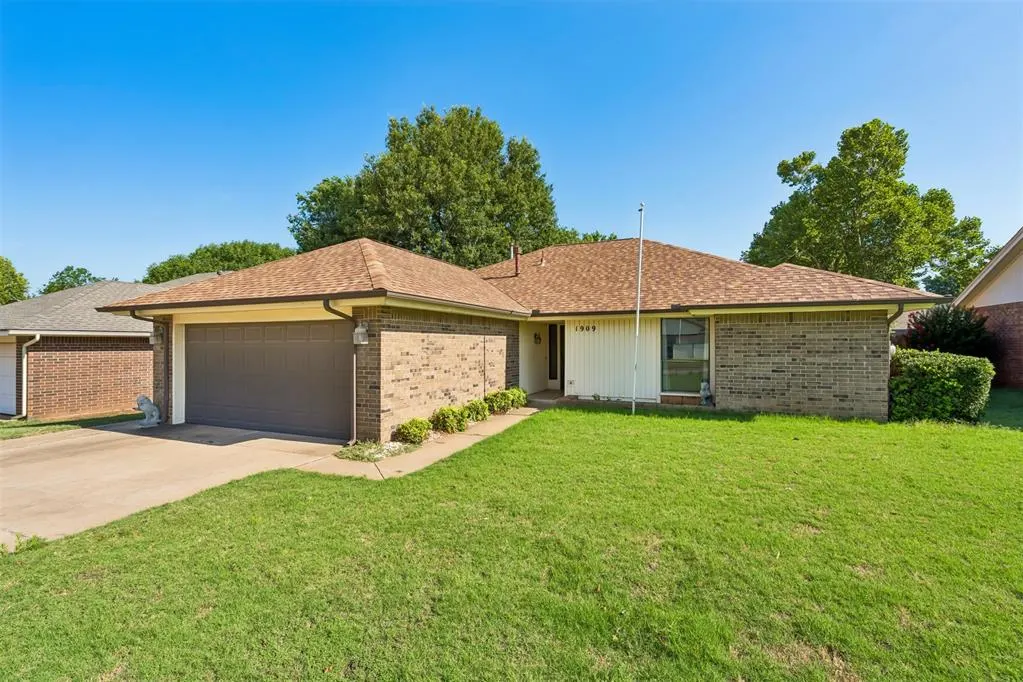 Photo 7 — 1909 Fountain View, Edmond, OK 73013