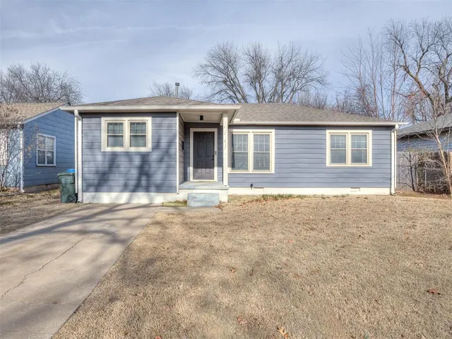 Front exterior — 1111 W Comanche Street, Norman, OK 73069