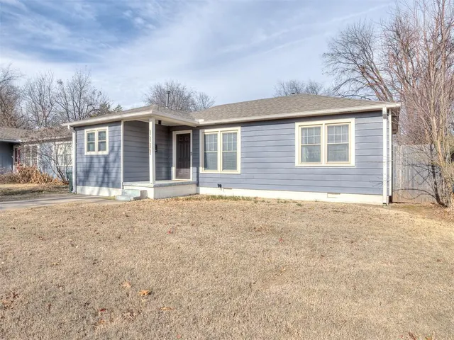Photo 4 — 1111 W Comanche Street, Norman, OK 73069