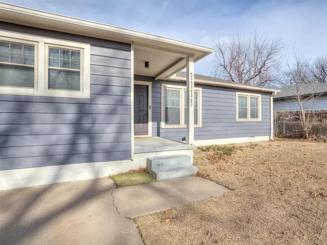 Photo 6 — 1111 W Comanche Street, Norman, OK 73069