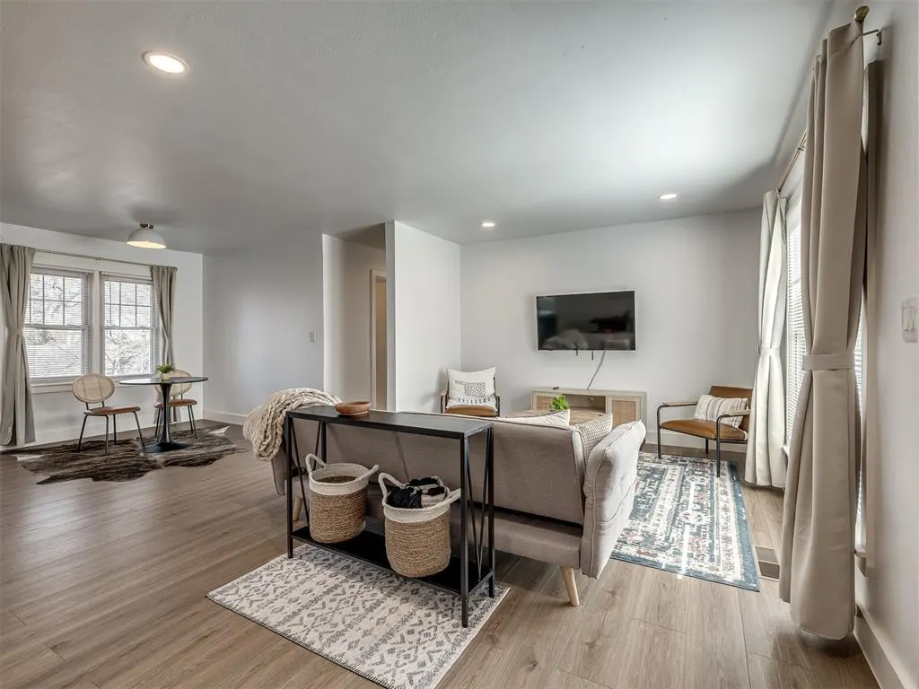 Photo 10 — 1111 W Comanche Street, Norman, OK 73069