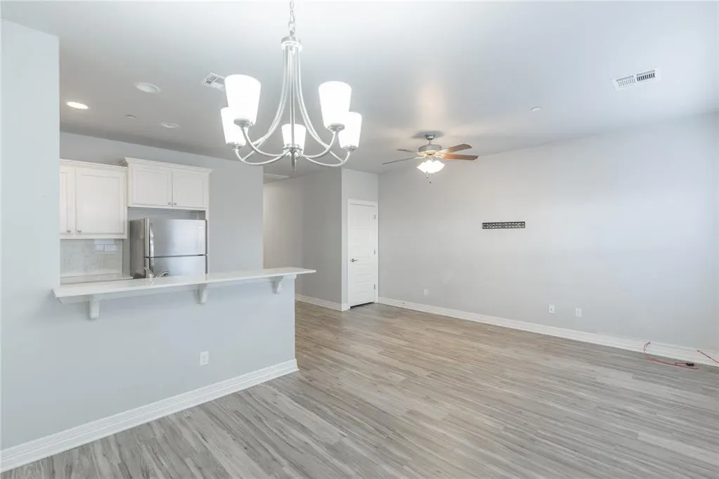 Photo 10 — 779 SW 14th Street, Moore, OK 73160