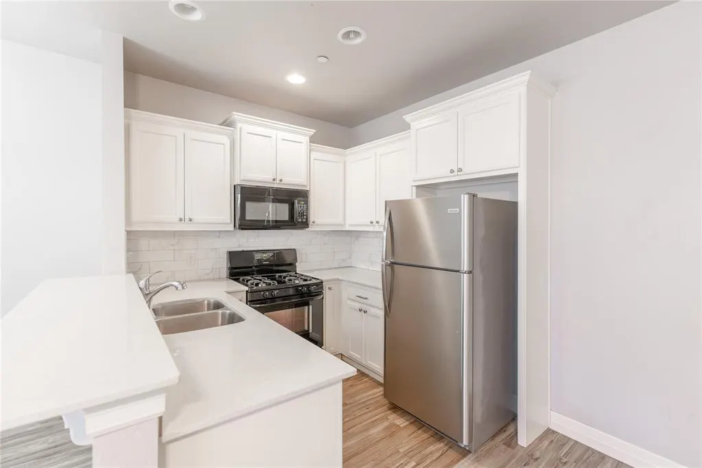 Photo 11 — 779 SW 14th Street, Moore, OK 73160