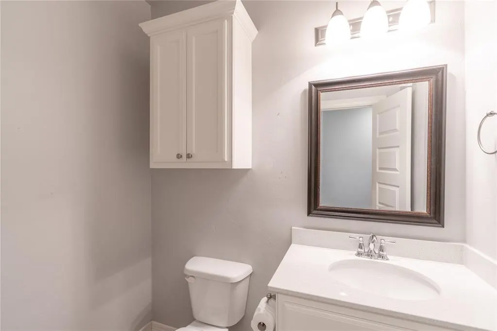 Photo 15 — 779 SW 14th Street, Moore, OK 73160