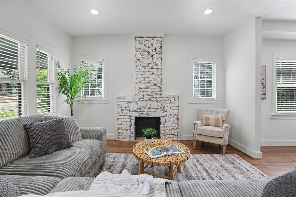 Photo 6 — 709 NW 24th Street, Oklahoma City, OK 73103