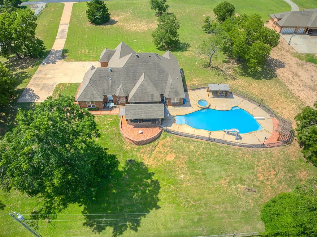 Photo 6 — 4495 SE 37th Street, Norman, OK 73072