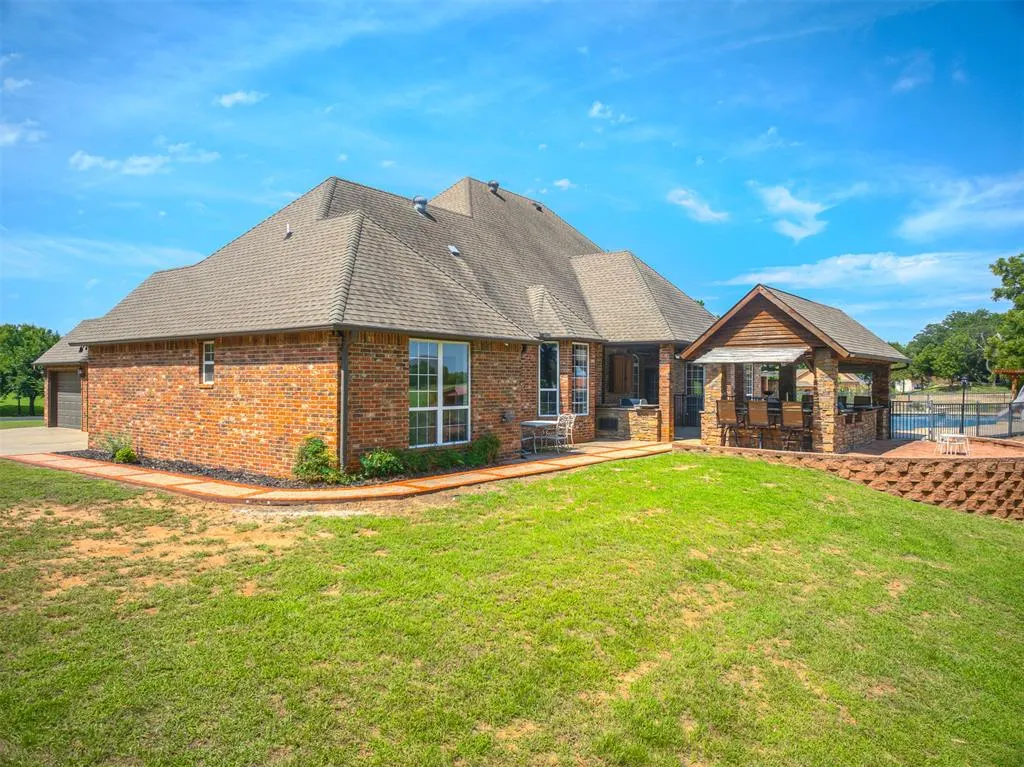 Photo 9 — 4495 SE 37th Street, Norman, OK 73072