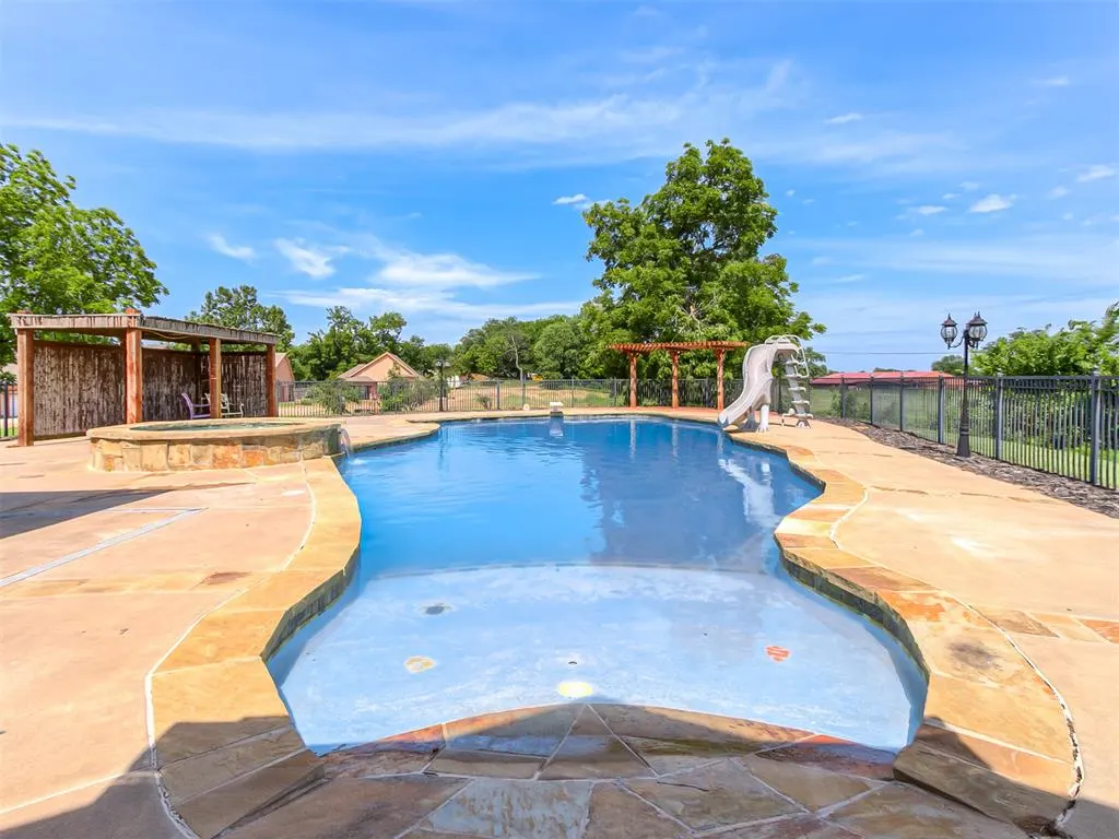 Photo 15 — 4495 SE 37th Street, Norman, OK 73072
