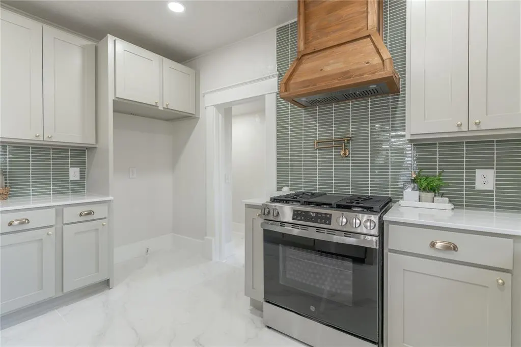 Photo 23 — 617 NW 22nd Street, Oklahoma City, OK 73103