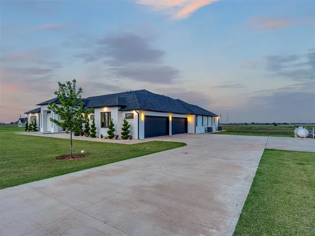 Photo 2 — 24400 N Council Road, Edmond, OK 73025