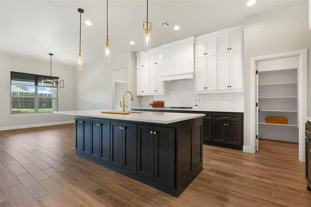 Photo 6 — 12801 Cobblestone Curve Road, Oklahoma City, OK 73142