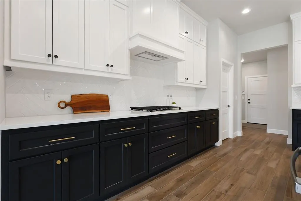 Photo 12 — 12801 Cobblestone Curve Road, Oklahoma City, OK 73142