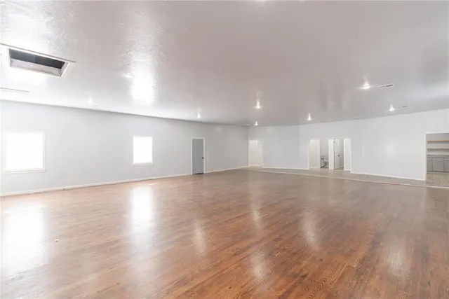 Photo 8 — 700 N Tucker Avenue, Shawnee, OK 74801