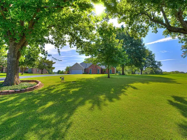 Front exterior — 517 S 10th Avenue, Stroud, OK 74079