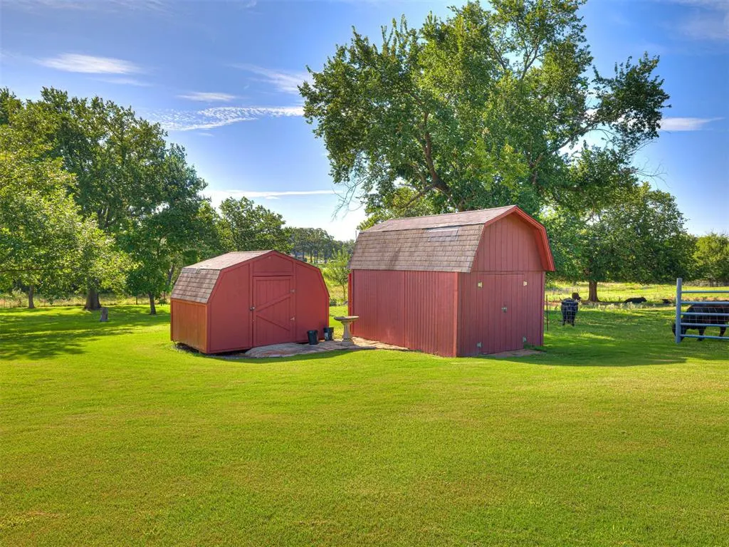 Photo 43 — 517 S 10th Avenue, Stroud, OK 74079