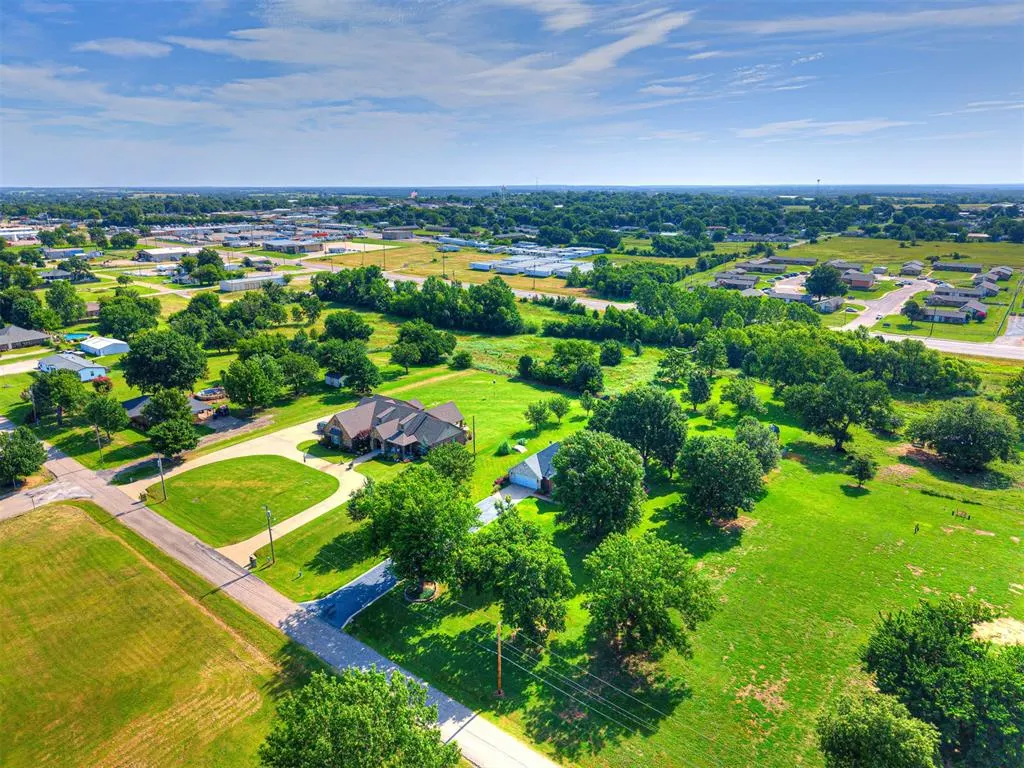 Photo 45 — 517 S 10th Avenue, Stroud, OK 74079