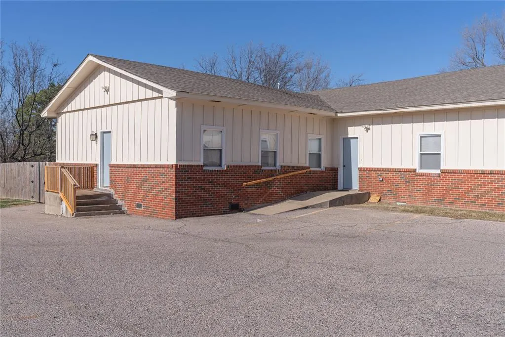 Photo 41 — 700 N Tucker Avenue, Shawnee, OK 74801