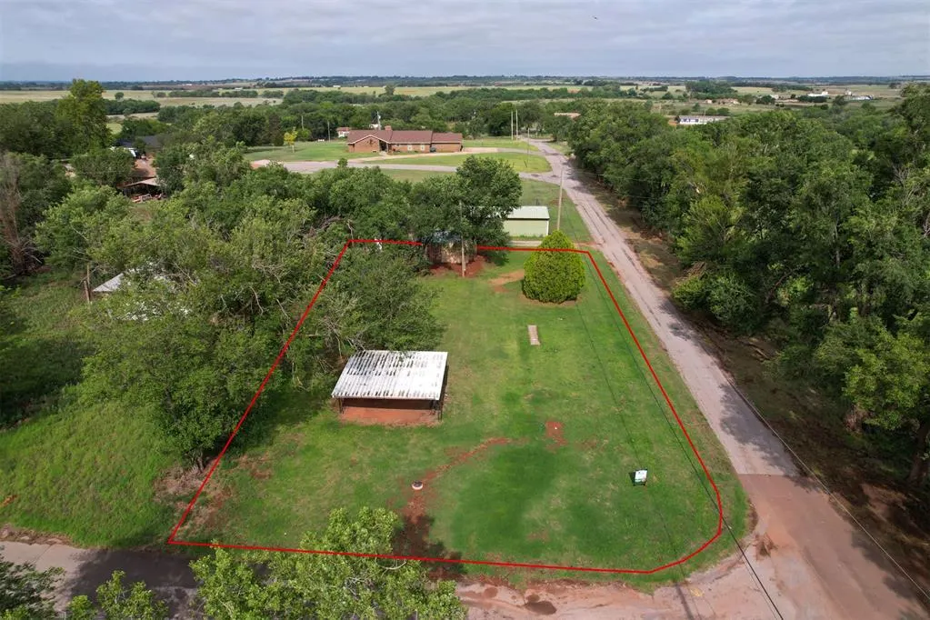 Photo 2 — 1113 N 7th Street, Sayre, OK 73662