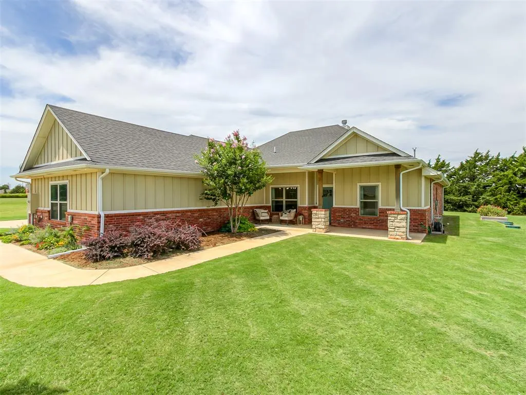 Photo 3 — 25380 Peridot Place, Cashion, OK 73016