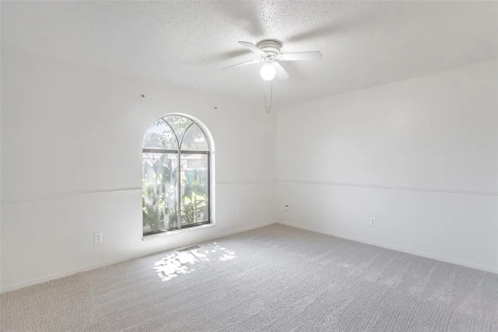 Photo 16 — 9817 Grimsbey Court, Oklahoma City, OK 73159