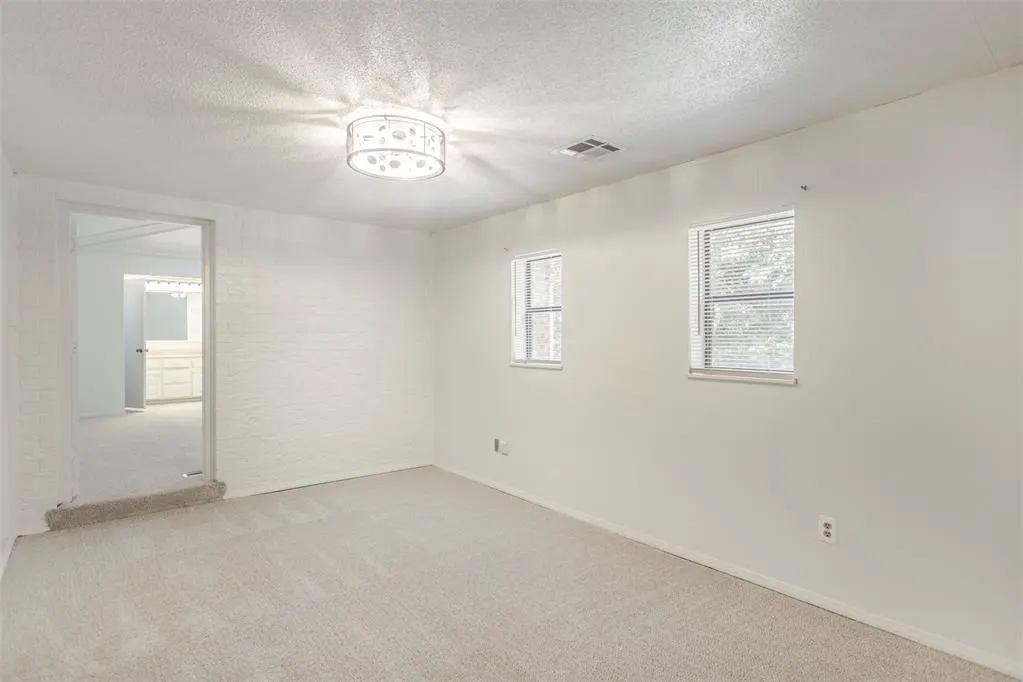 Photo 26 — 9817 Grimsbey Court, Oklahoma City, OK 73159