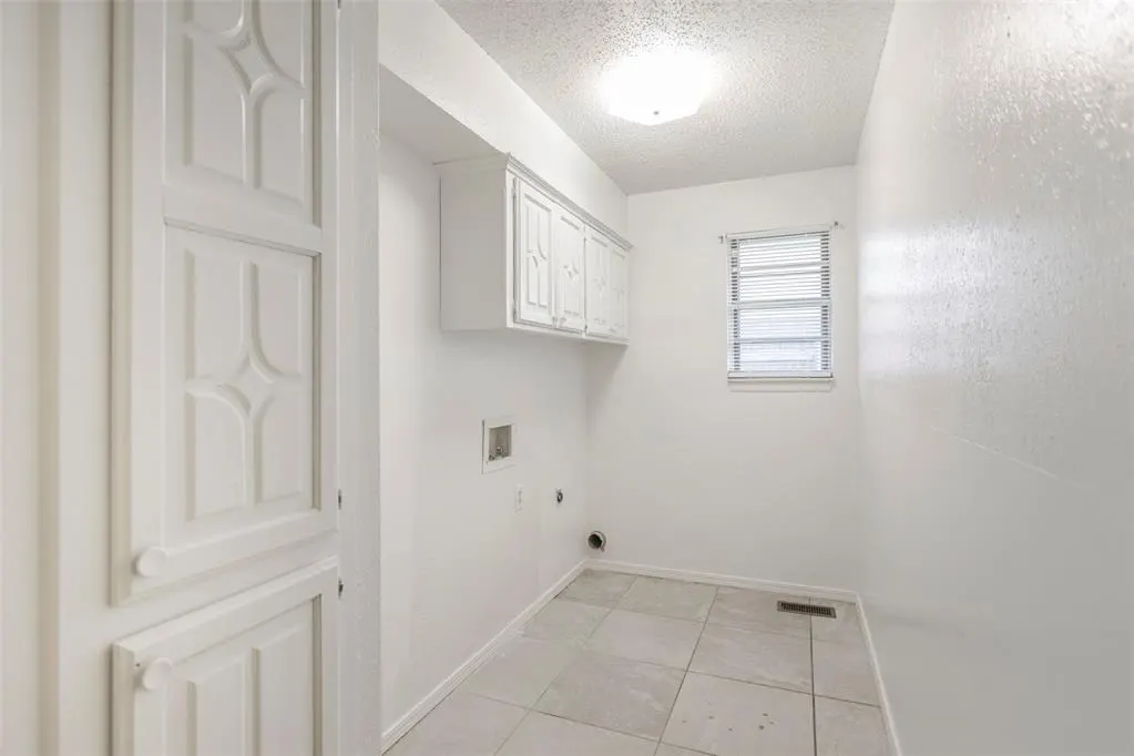Photo 31 — 9817 Grimsbey Court, Oklahoma City, OK 73159