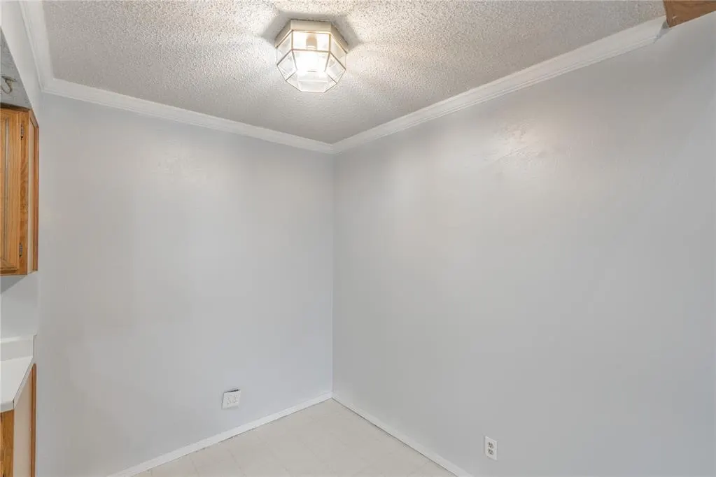 Photo 9 — 11120 Stratford Drive 429, Oklahoma City, OK 73120