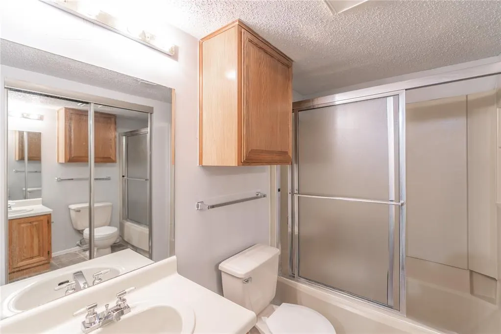Photo 17 — 11120 Stratford Drive 429, Oklahoma City, OK 73120